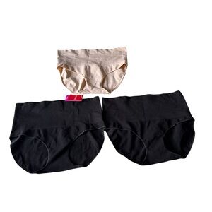 SPANX woman Black and Cream Bottoms bundle